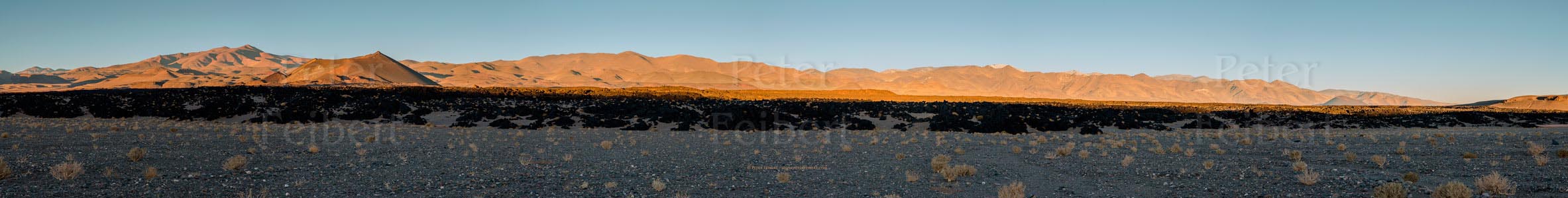 Por do sol, campo de basalto, província de Catamarca, Argentina.