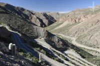 Camino en el Altiplano (Puna) de la provincia de Jujuy, Argentina