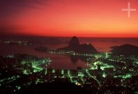 A bahia de Botafogo, o Pão de Açúcar, amanhecer, Rio de Janeiro, Brasil