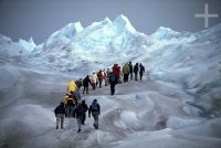 El grupo del Desafio Antonio Carrelhas 2005, glaciar Perito Moreno, Patagonia, Argentina