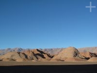 Cerros (un paleosalar) en los alrededores de Tolar Grande, en el Altiplano (Puna) de Salta, Argentina Cerros (un paleosalar) en los alrededores de Tolar Grande, en el Altiplano (Puna) de Salta, Argentina