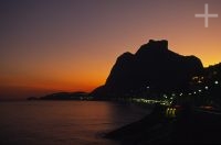 Sunset in São Conrado, background is the Pedra da Gávea, Rio de Janeiro, Brazil Sunset in São Conrado, background is the Pedra da Gávea, Rio de Janeiro, Brazil